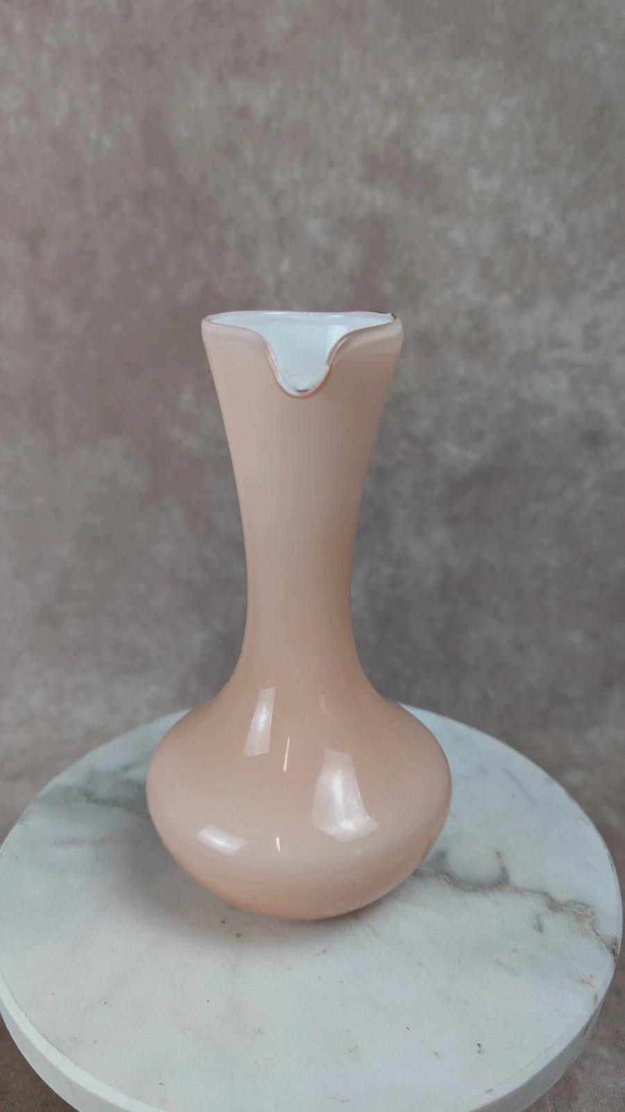 Petit pichet vintage en opaline rose 🌷