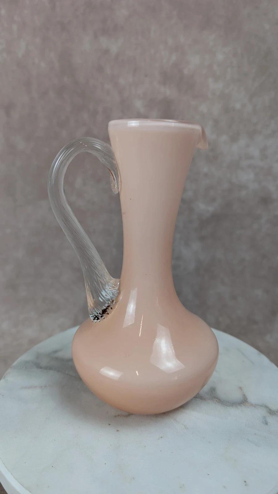 Petit pichet vintage en opaline rose 🌷