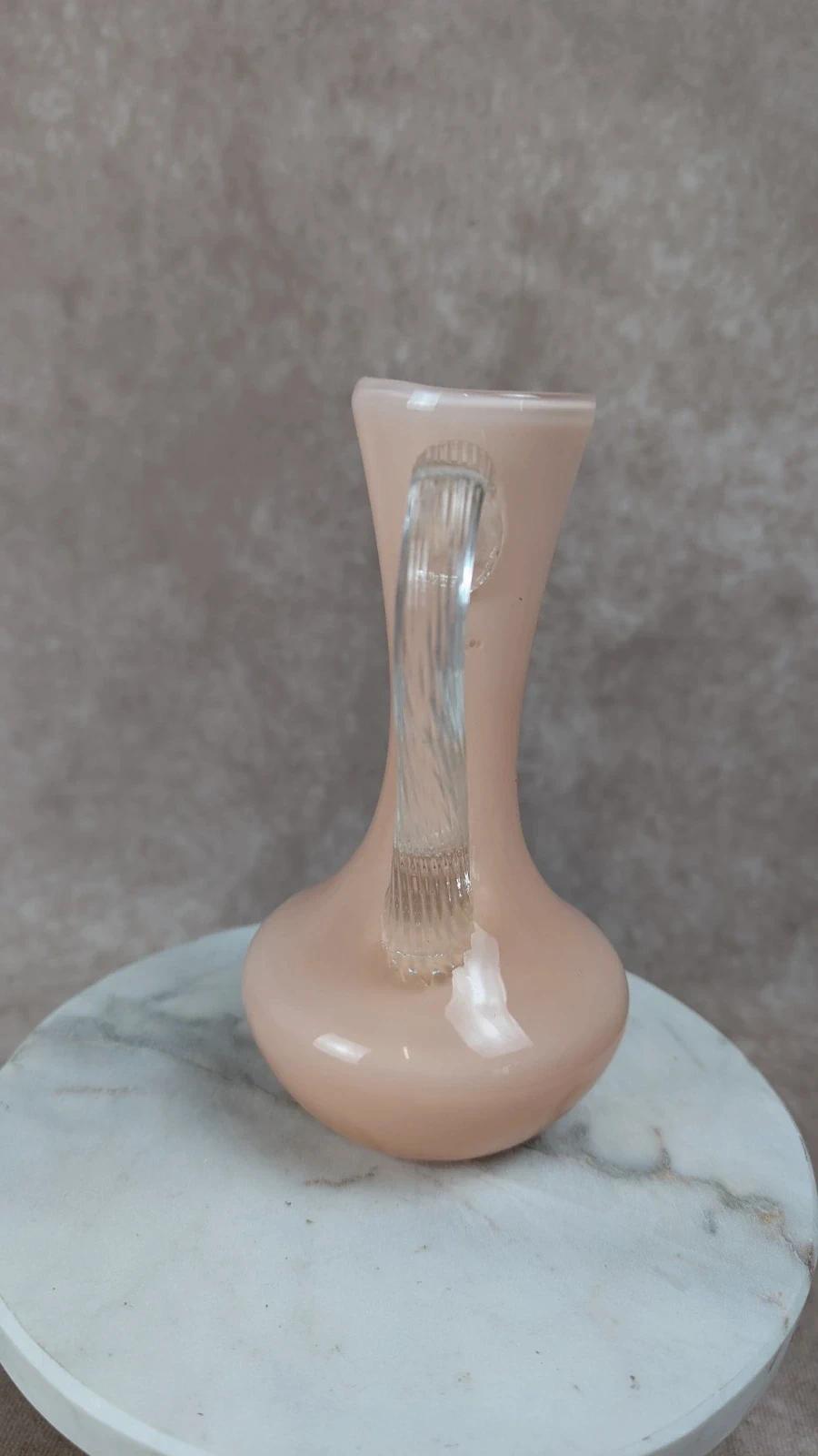 Petit pichet vintage en opaline rose 🌷