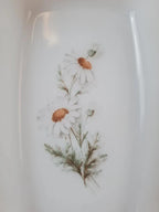 Petit plat vintage Arcopal marguerites – opaline blanche