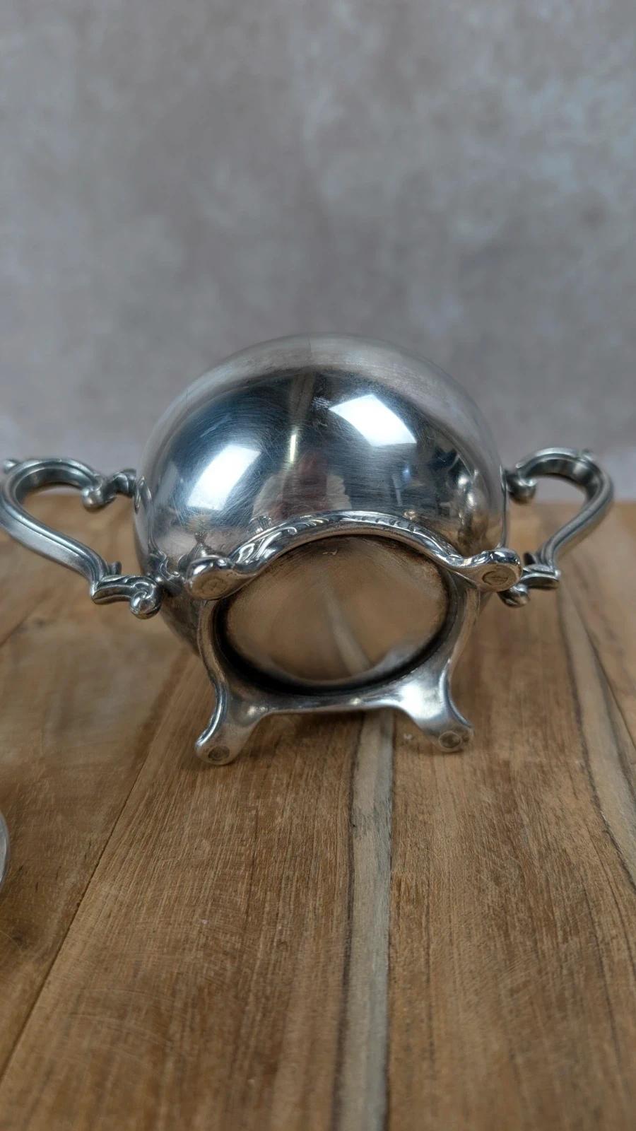 Petit pot à lait & sucrier en métal argenté