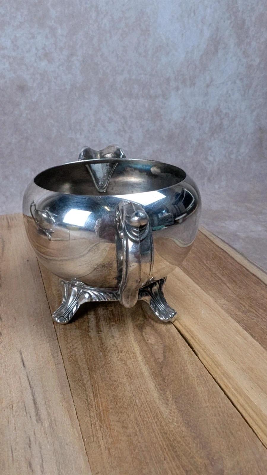 Petit pot à lait & sucrier en métal argenté