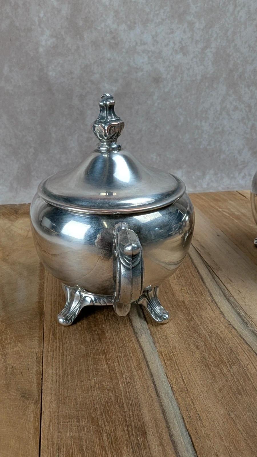 Petit pot à lait & sucrier en métal argenté