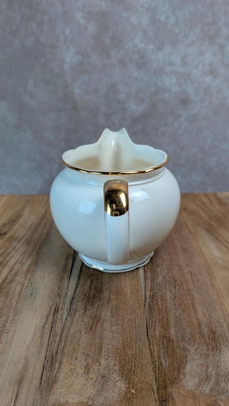 Petit pot à lait Villeroy & Boch liseré doré – vintage