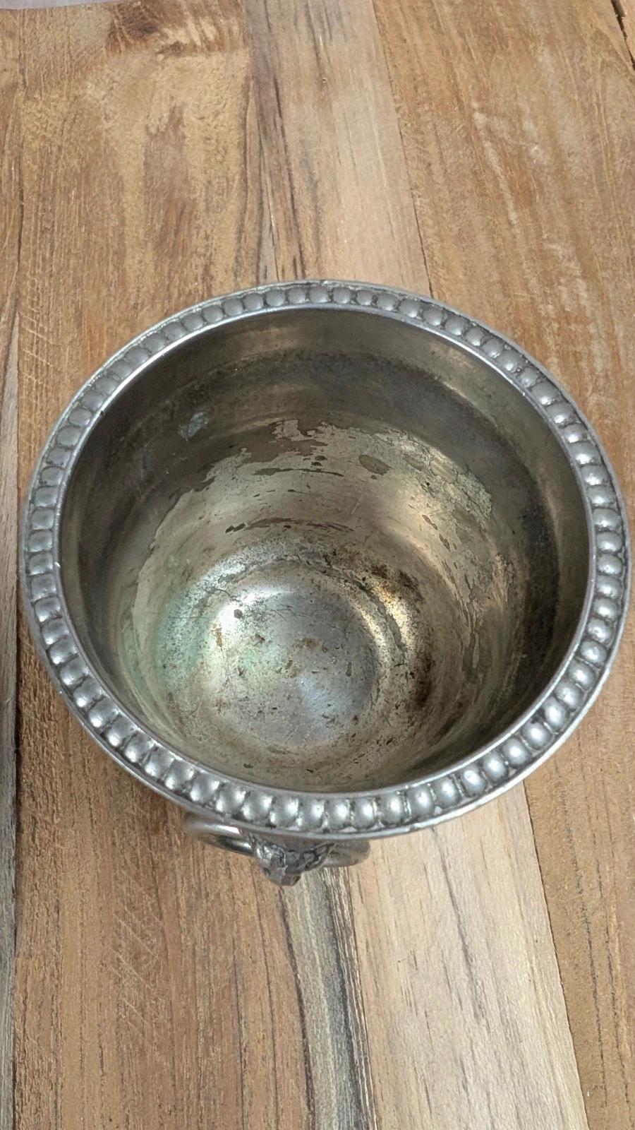 Petit seau miniature en métal argenté