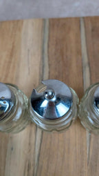 Petit set vintage salière • poivrière • moutardier + plateau en inox & verre