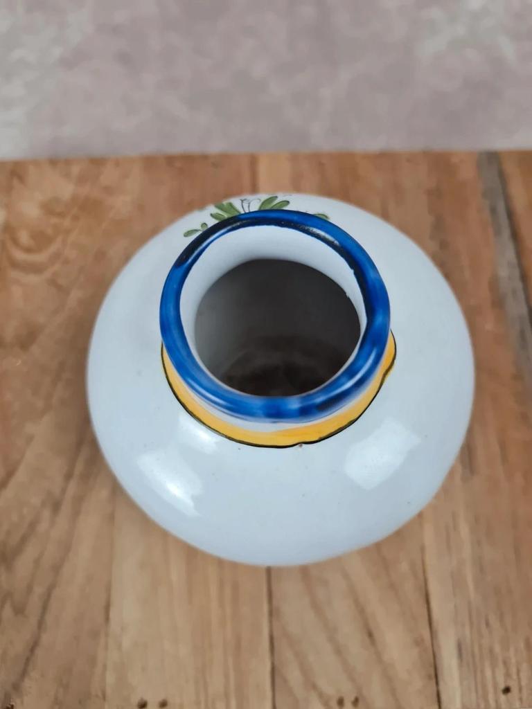 Petit vase en faïence signé La Renoleau – Angoulême 1968 🌼