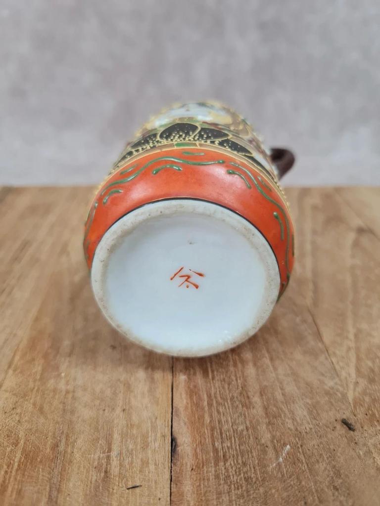 Petit vase japonais ancien Satsuma Moriage 🎎 décor bouddhique