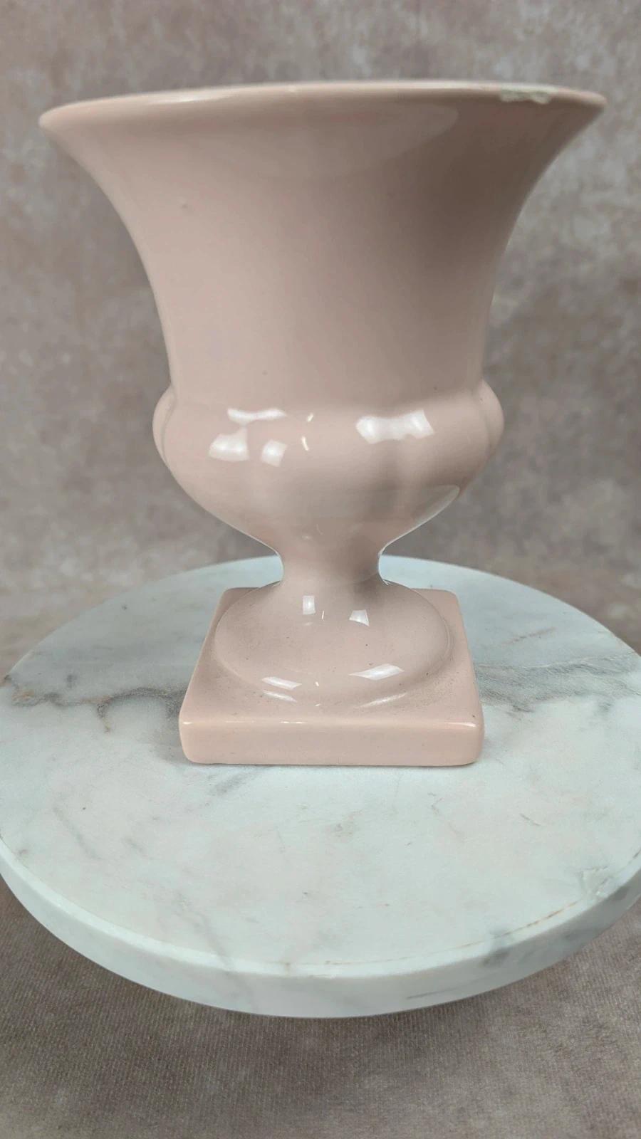 Petit vase Médicis ancien rose poudré