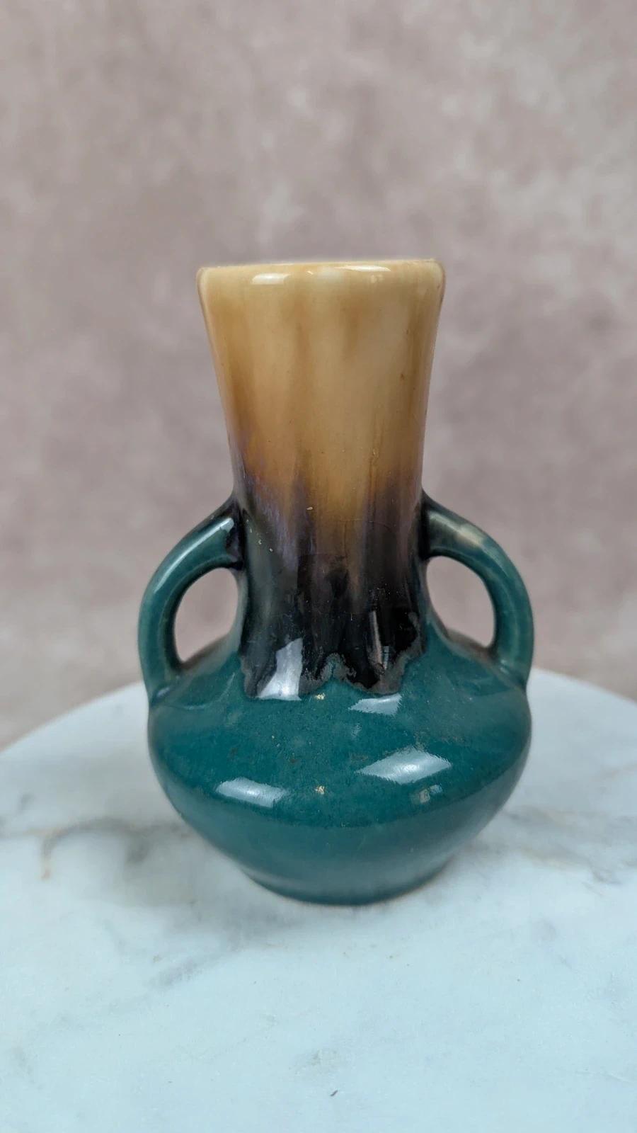 Petit vase vintage en céramique bicolore