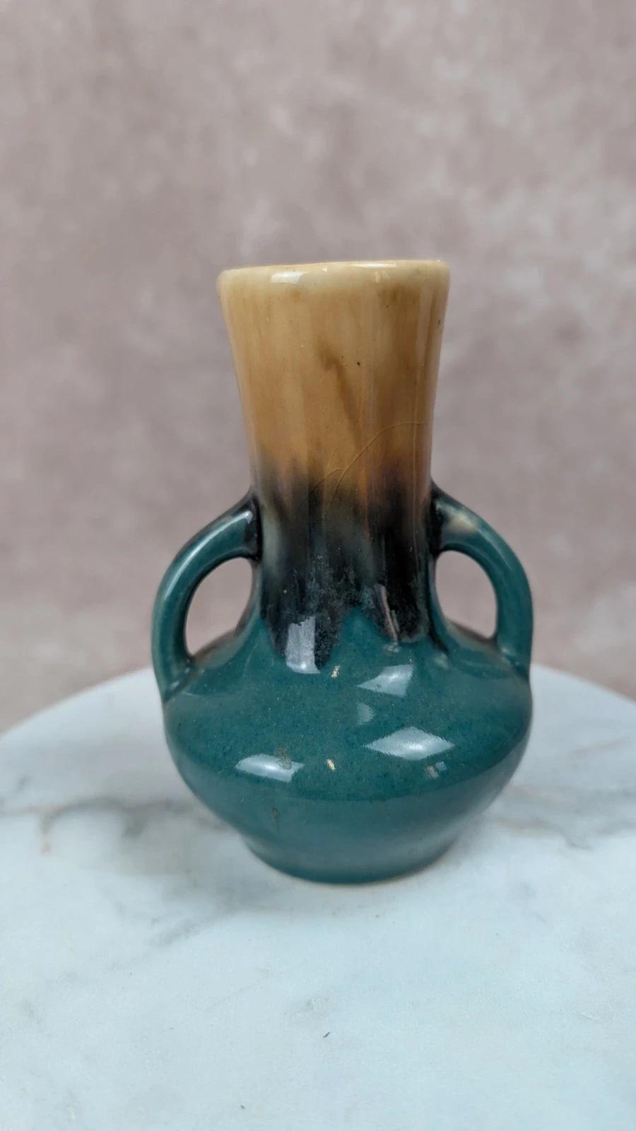 Petit vase vintage en céramique bicolore
