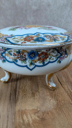 Petite boîte tripode en porcelaine de Limoges