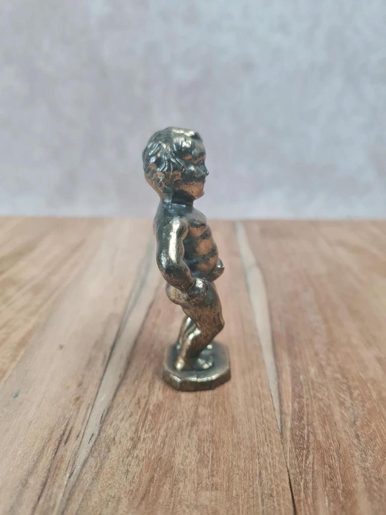 Petite statuette vintage du Manneken - pis