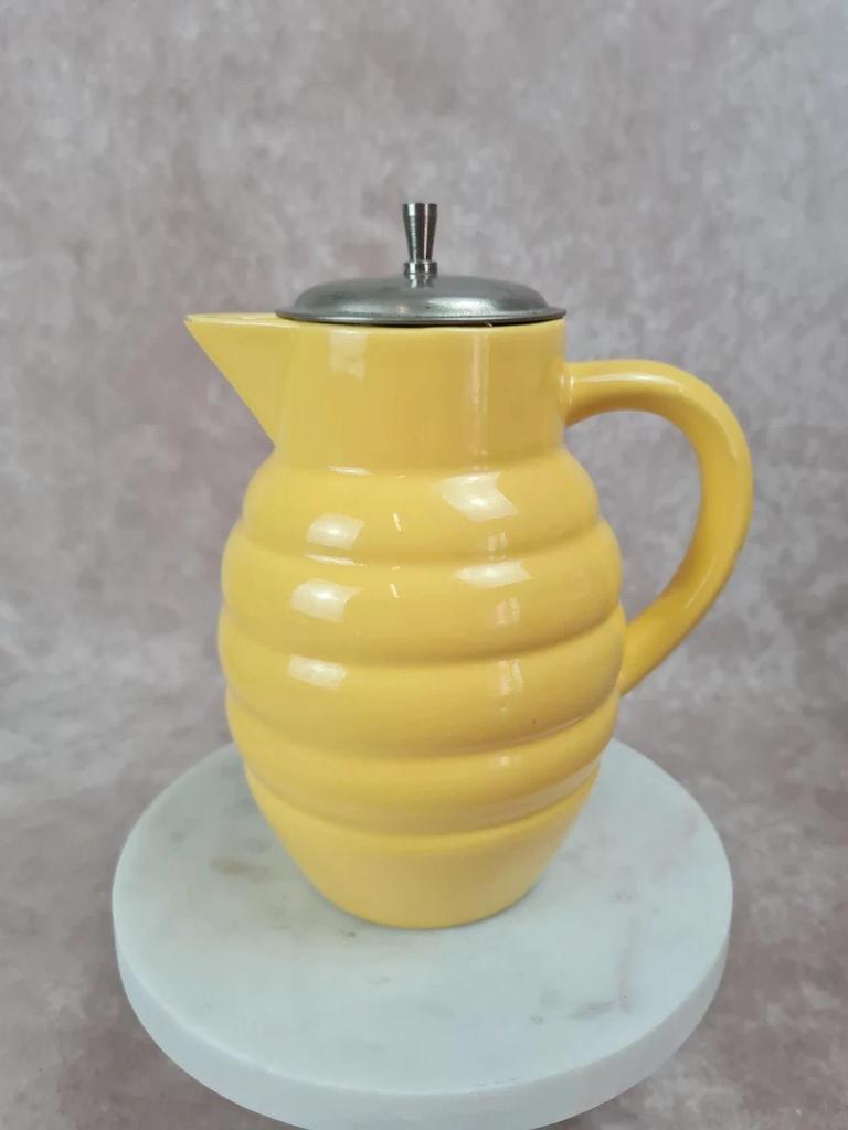 Pichet ancien Saint - clément n°869 avec filtre métal d’origine