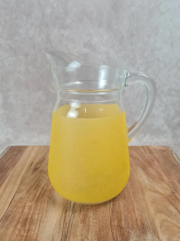 Pichet vintage en verre jaune – élégant & lumineux