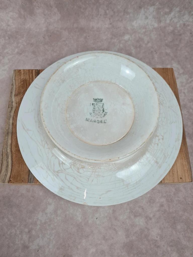 Plat ancien sur pied Saint - amand, modèle « Marcel »