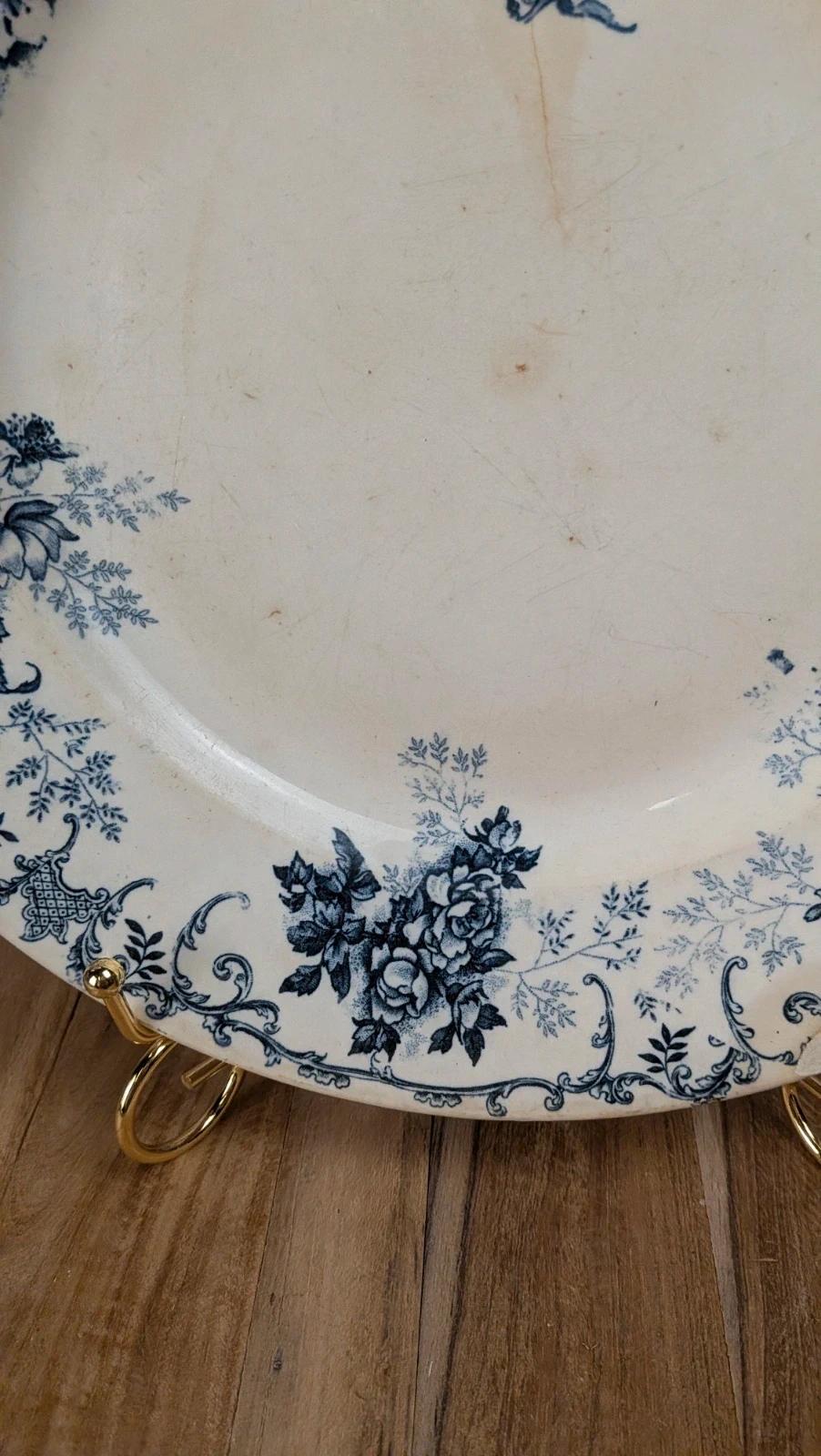 Plat ancien Terre de Fer Boulenger – modèle Floréal – Choisy - le - roi