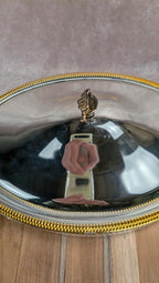 Plat de service vintage inox & verre Pyrex – esprit chauffe - plat / légumier