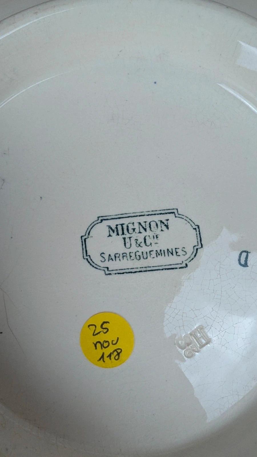 Plat sur pied Sarreguemines – modèle Mignon