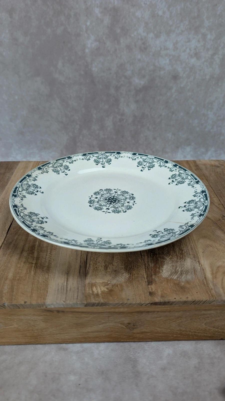 Plat sur pied Sarreguemines – modèle Mignon