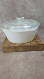 Plat vintage Arcopal avec couvercle en verre