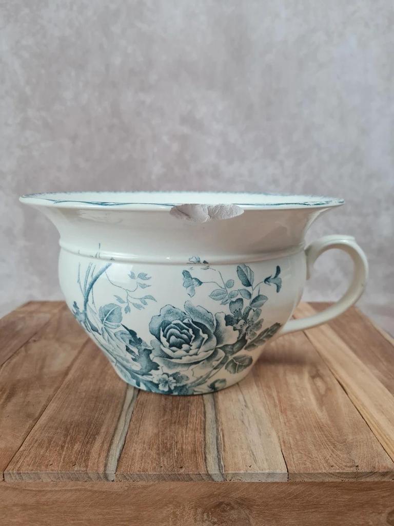 Pot ancien en terre de fer – Boulenger Choisy - le - roi – décor floral bleu « Nantais »