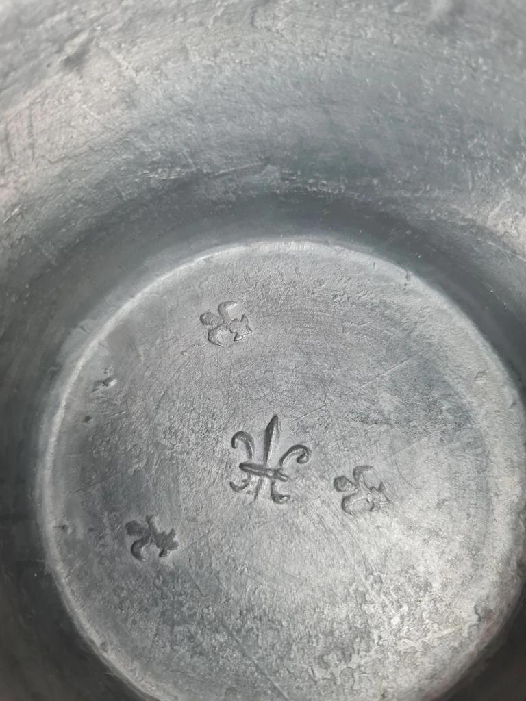 Pot couvert ancien en étain fin. Jurande de Lille Xviiiᵉ, Rare
