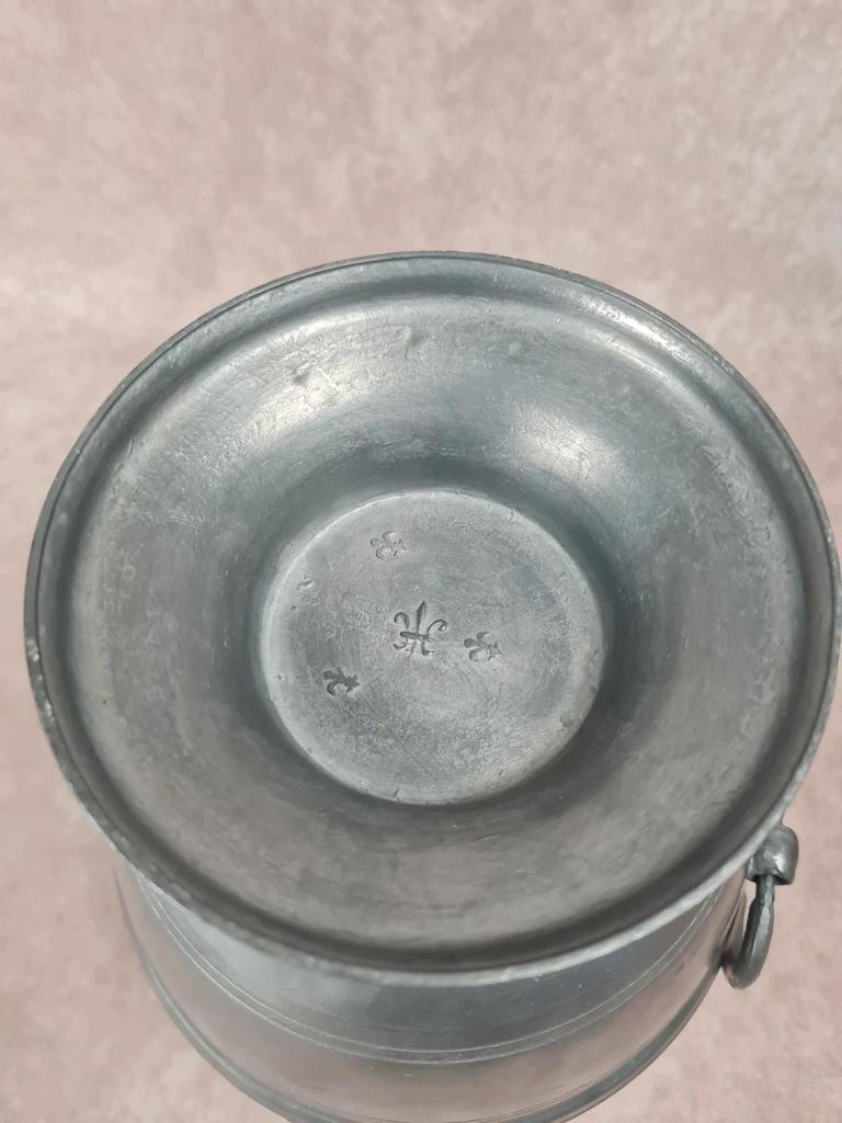 Pot couvert ancien en étain fin. Jurande de Lille Xviiiᵉ, Rare