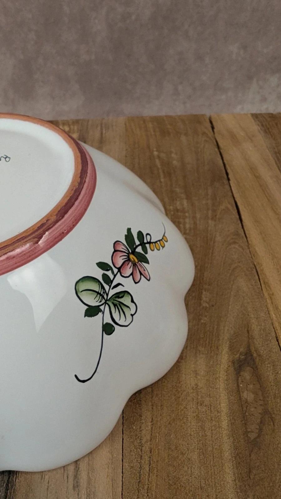 Ravissante coupe fleurie Roulllet Renoleau – faïence de Charente