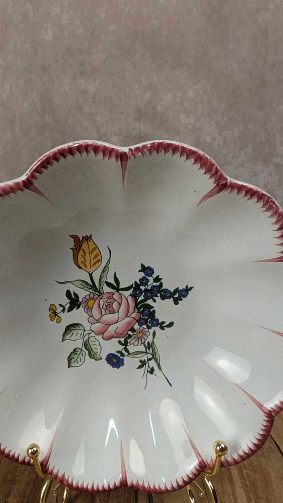 Ravissante coupe fleurie Roulllet Renoleau – faïence de Charente