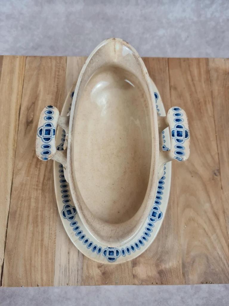 Saucière ancienne Creil et Montereau – Service Dublin – Modèle Labrador