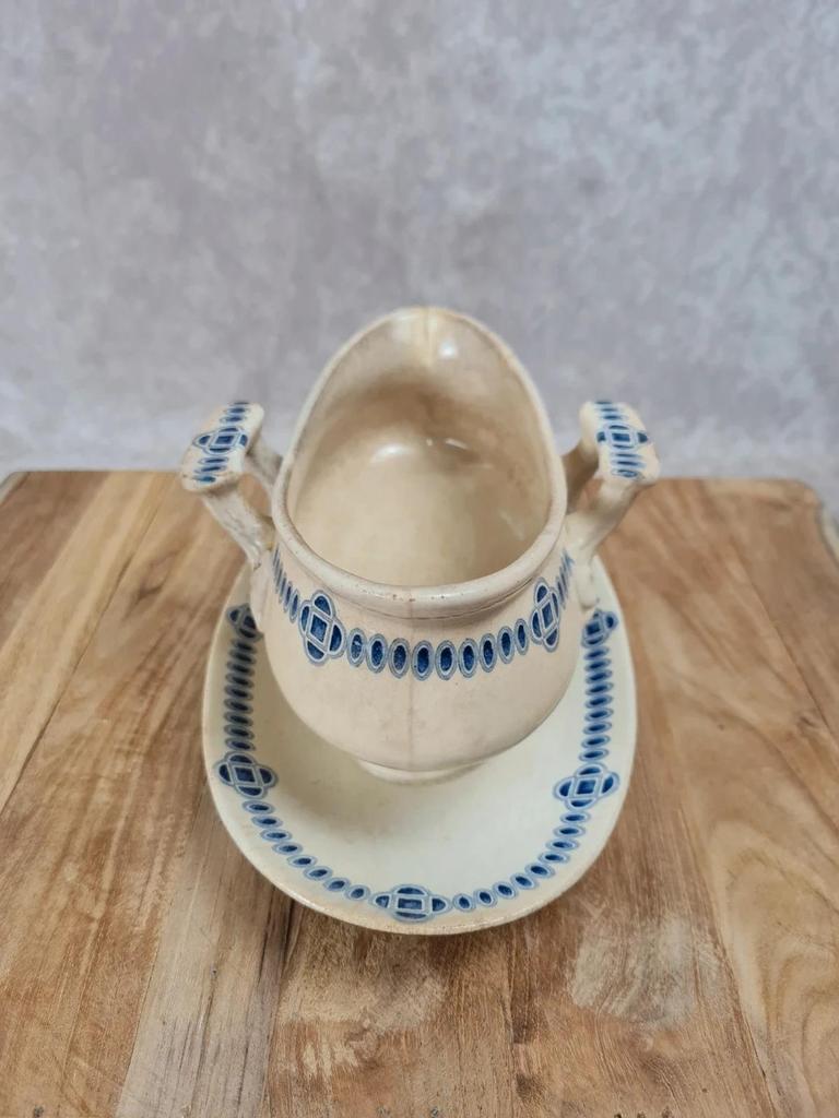 Saucière ancienne Creil et Montereau – Service Dublin – Modèle Labrador