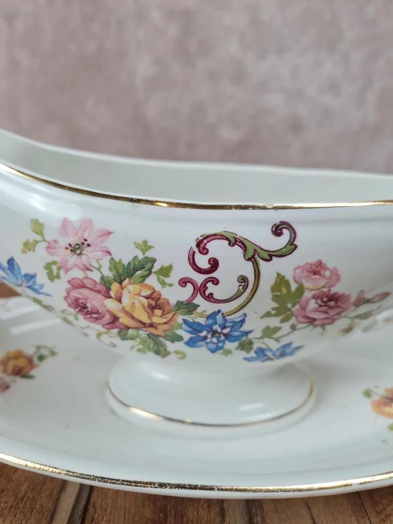 🌸 Saucière ancienne en faïence – Faïencerie de D’onnaing Nord, France