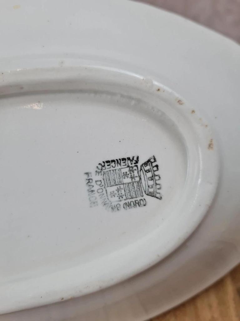🌸 Saucière ancienne en faïence – Faïencerie de D’onnaing Nord, France
