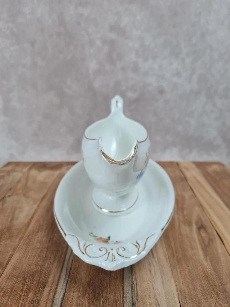 🌸 Saucière ancienne en faïence – Faïencerie de D’onnaing Nord, France