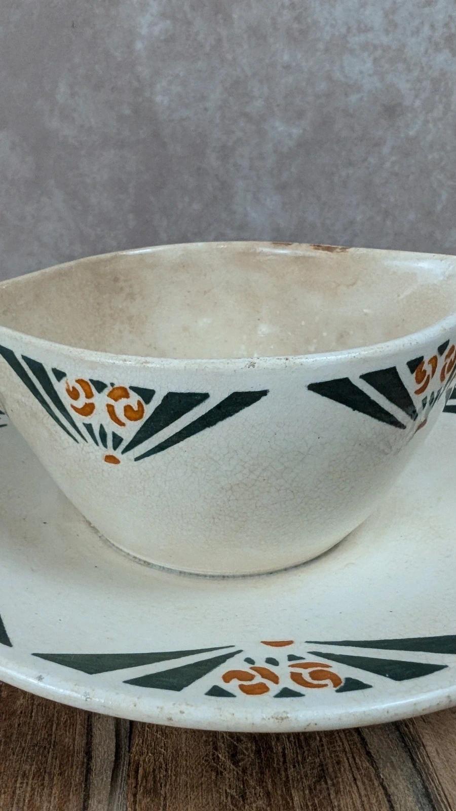 Saucière ancienne Labrut Frères – modèle Art Déco – faïence de Tours