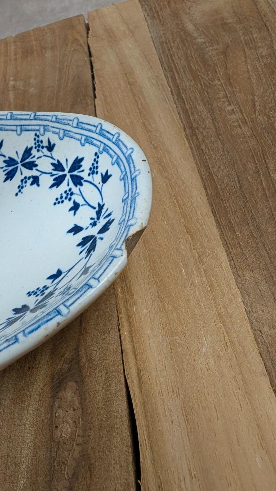 Saucière ancienne Moulin des Loups – Modèle Bluets