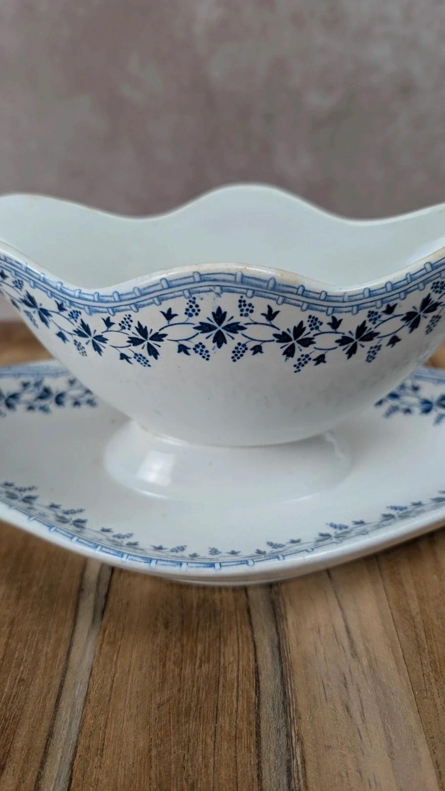 Saucière ancienne Moulin des Loups – Modèle Bluets