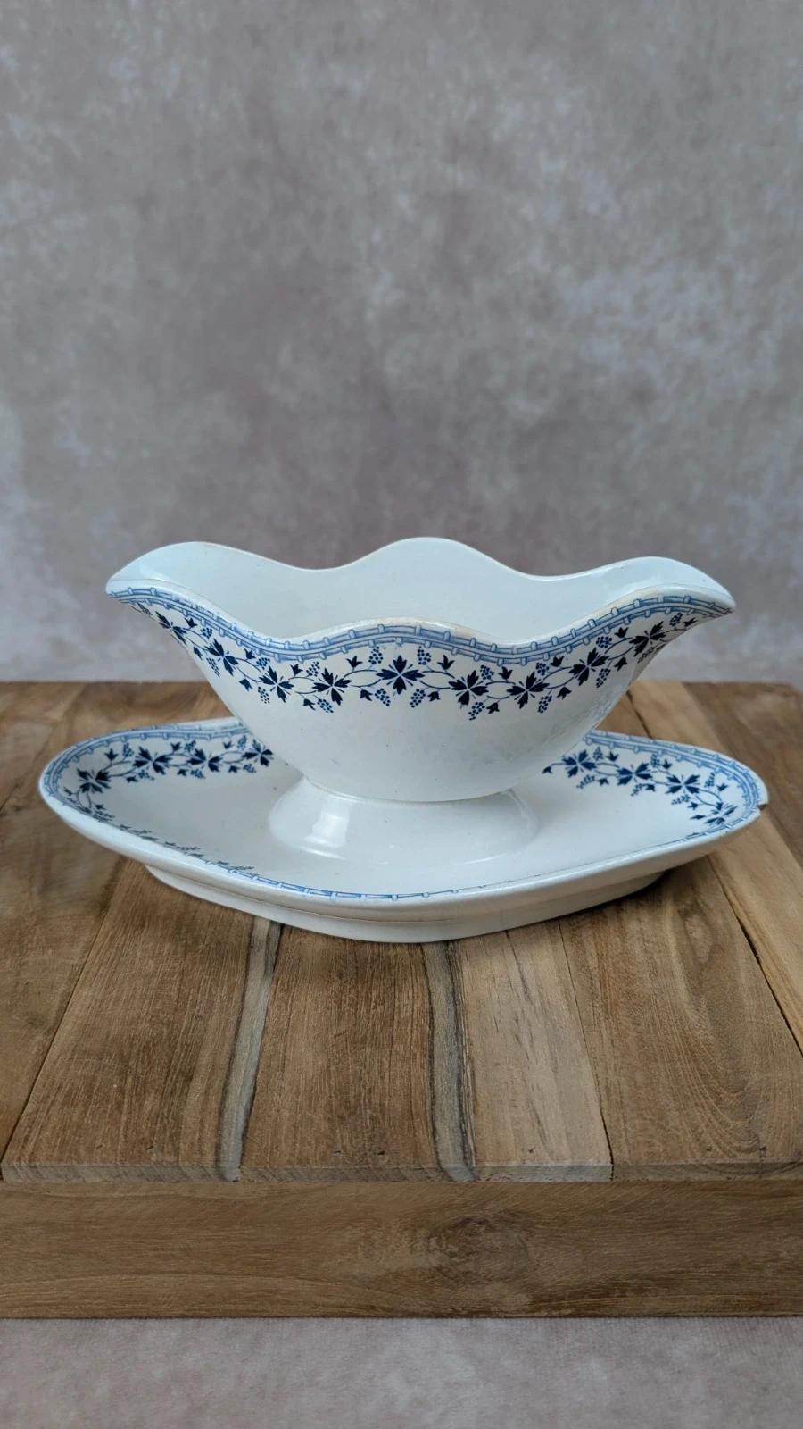 Saucière ancienne Moulin des Loups – Modèle Bluets