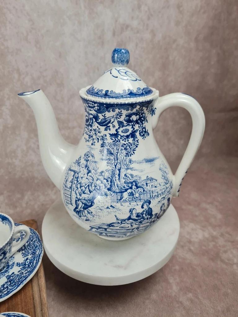 Service à café Kg Lunéville, modèle « Toile de Jouy » Grand Feu