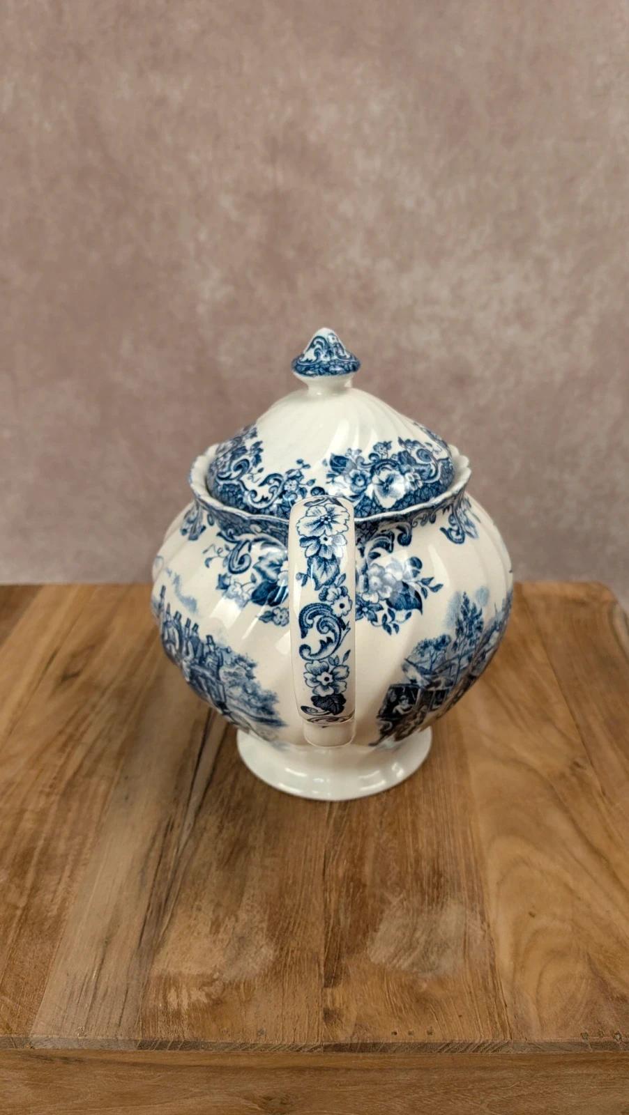 Service à thé anglais ancien – Johnson Bros – Décor Coaching Scenes