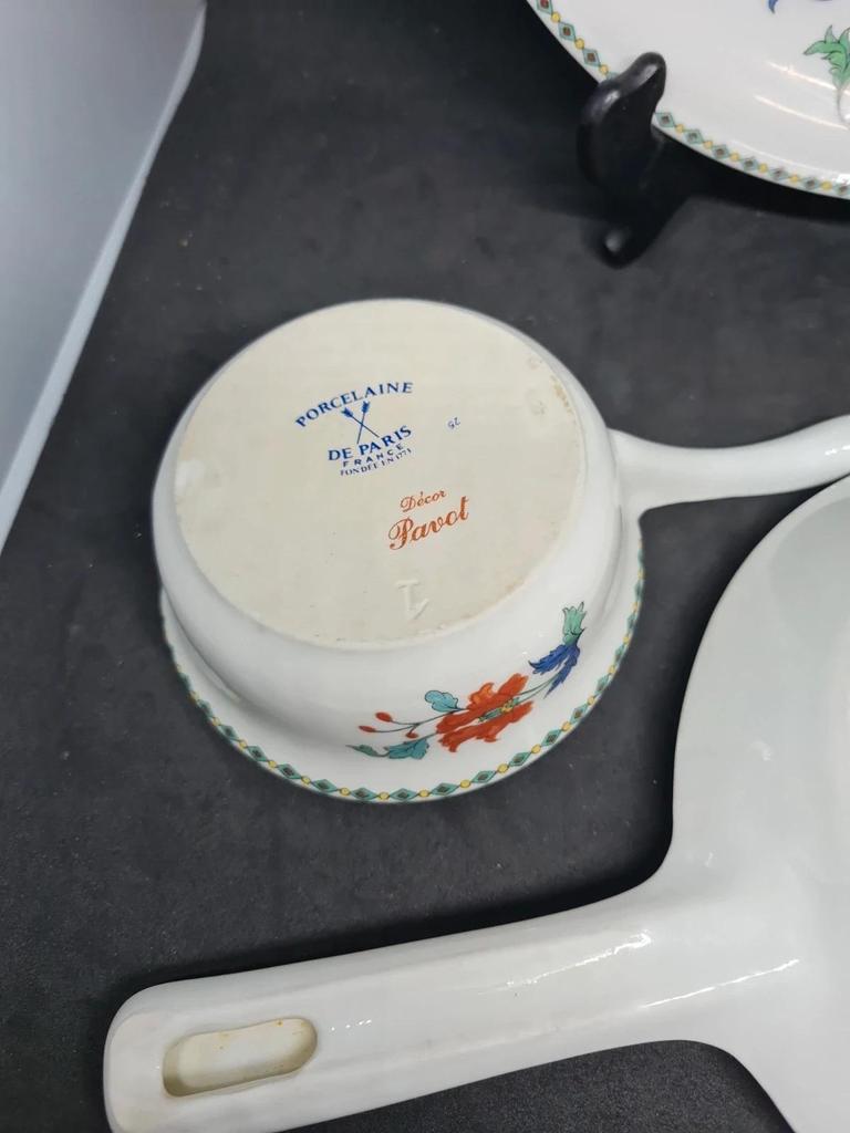 Service ancien en porcelaine de Paris, décor Pavot 🌺