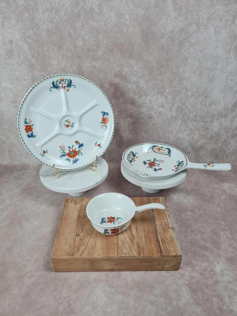 Service ancien en porcelaine de Paris, décor Pavot 🌺