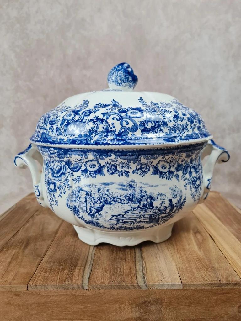 Soupière ancienne Lunéville Kg, modèle Toile de Jouy – décor bleu Grand Feu