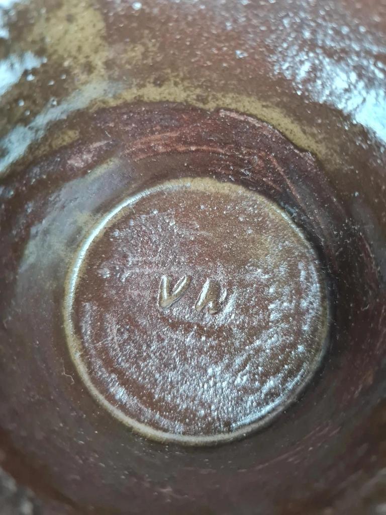 🏺 Soupière artisanale en grès émaillé – signée Vn