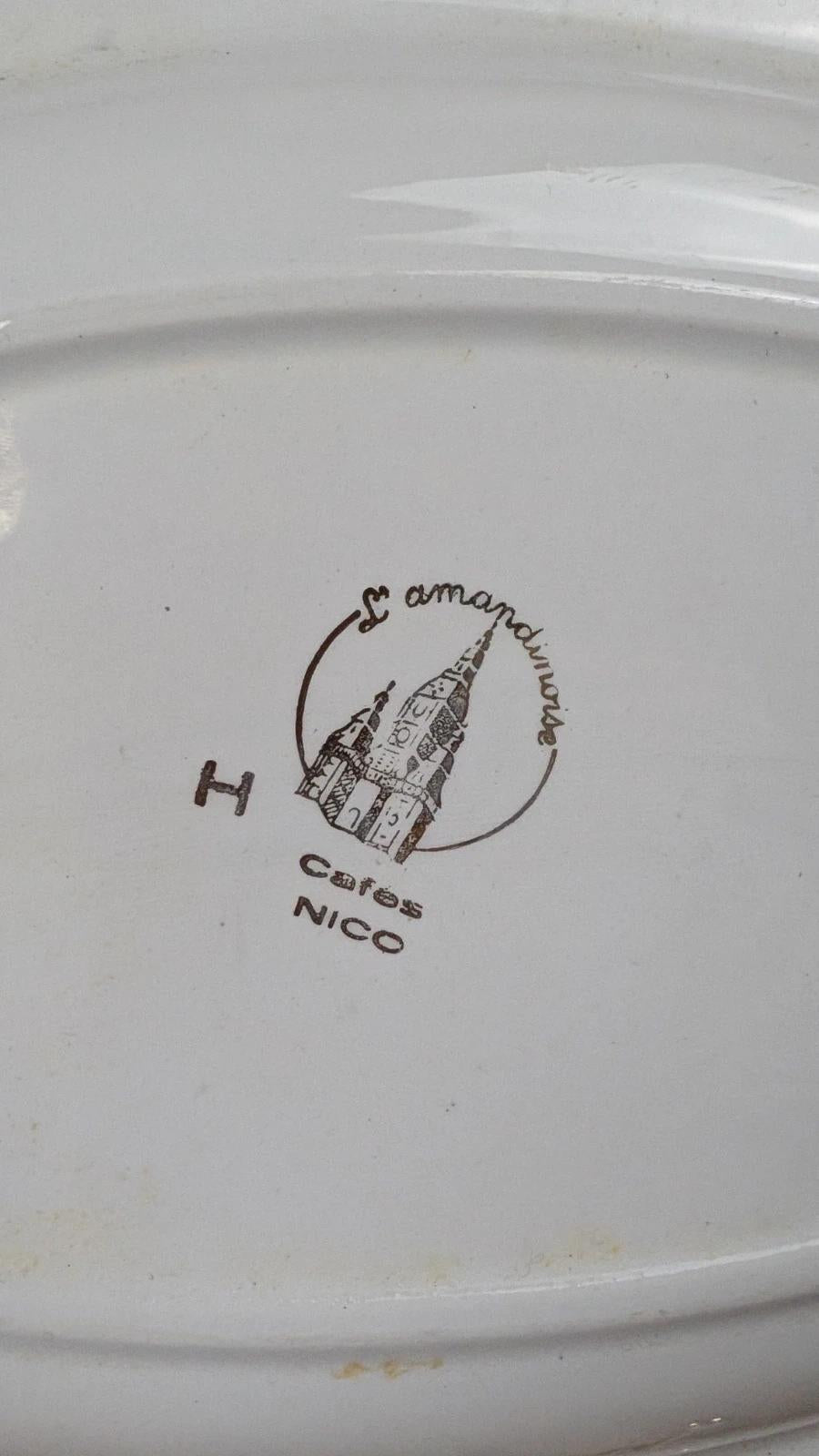 Superbe plat ancien L’amandinoise – modèle Cafés Nico