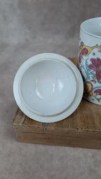 Tasse chinoise ancienne avec couvercle – porcelaine décor fleurs