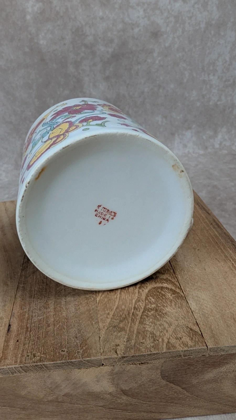 Tasse chinoise ancienne avec couvercle – porcelaine décor fleurs