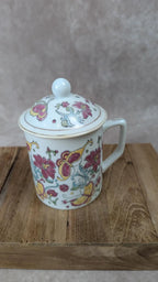 Tasse chinoise ancienne avec couvercle – porcelaine décor fleurs