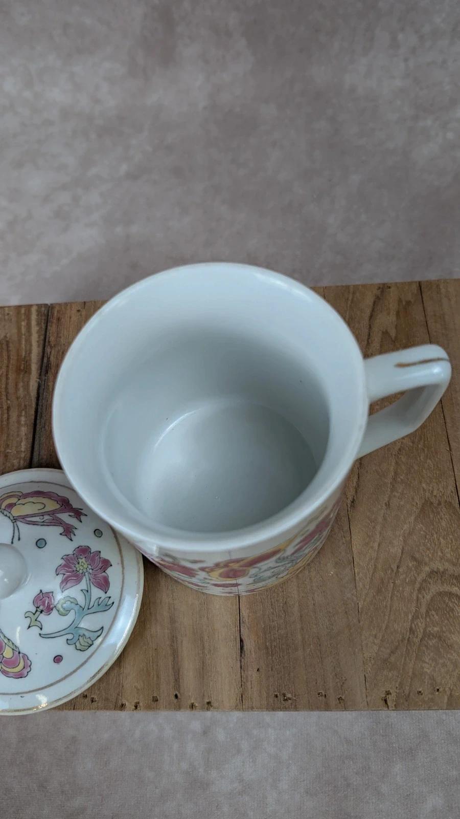 Tasse chinoise ancienne avec couvercle – porcelaine décor fleurs